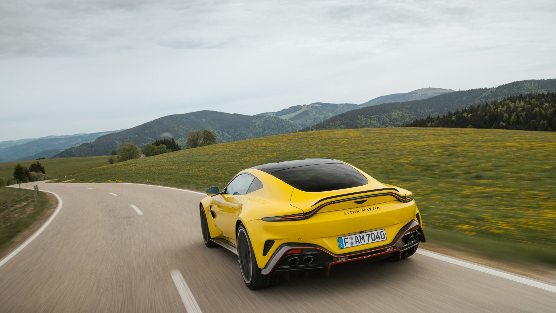 Vantage S, el Aston Martin que une deportividad y elegancia