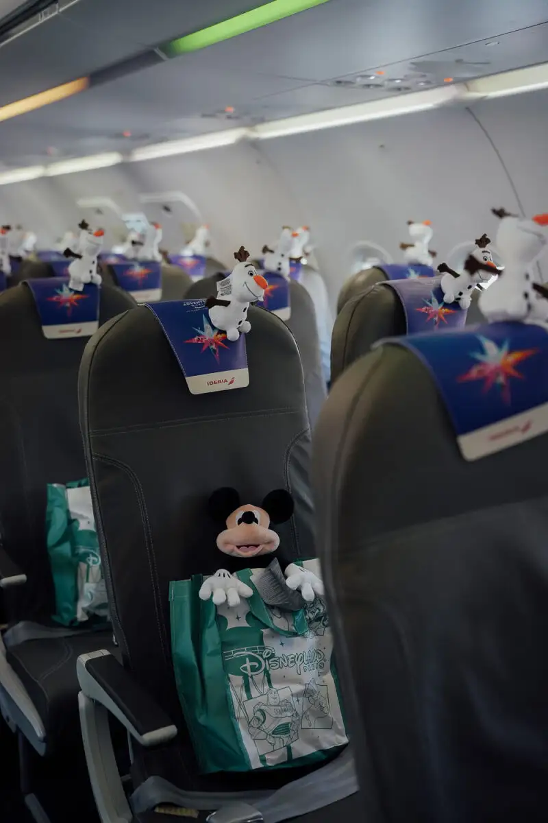 Sorpresas "made in Disney" que encontraron los pasajeros del vuelo de Iberia