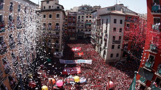 Bildu evita sancionar en el chupinazo de San Fermín las pancartas en favor a los exmiembros de ETA