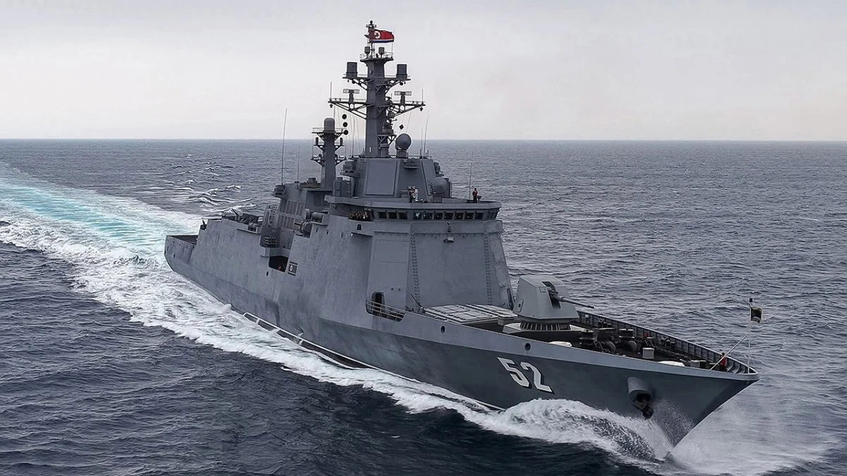 La nueva fragata de Corea del Norte tiene una cantidad absurda de ametralladoras: es algo del pasado