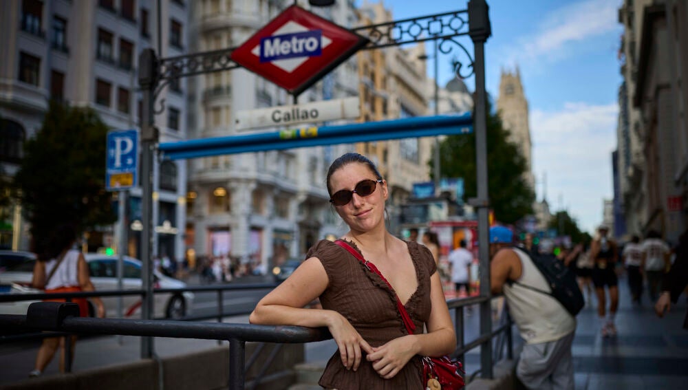 Alba (25 años), historiadora que trabaja en comunicación de una consultoría: "Mejor conocer lo vivido por nuestras familias que saber el nombre de todos los reyes godos"