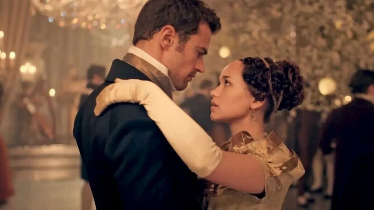 Para mí, se come a 'Los Bridgerton', está en streaming y me parece el mejor drama de época para ver GRATIS