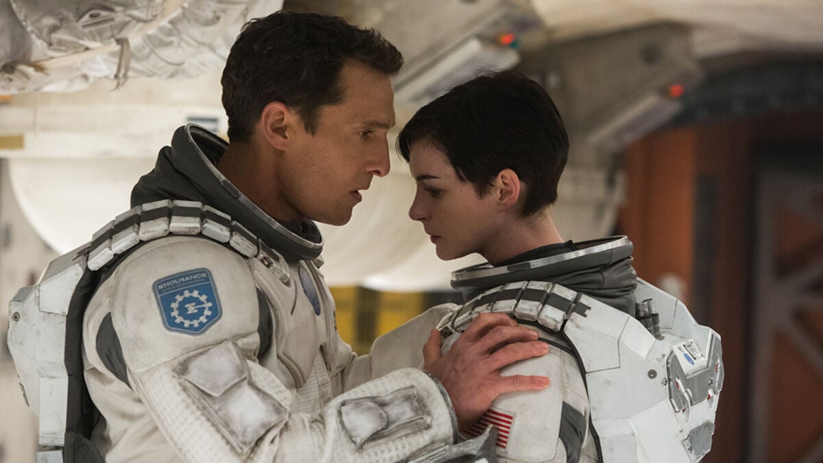 Kip Thorne, famoso físico teórico y asesor de Nolan, explica lo que el cineasta no nos contó del final de 'Interstellar'