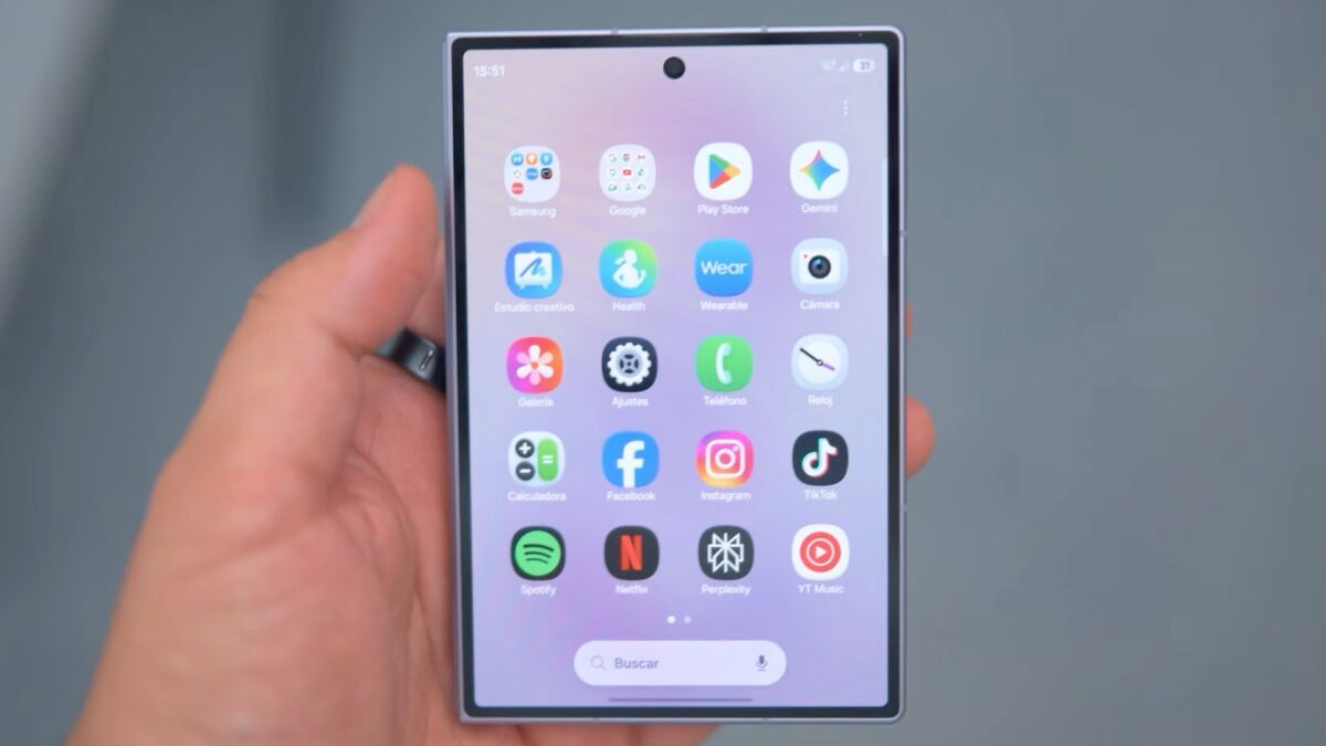 ¿Merece la pena el Samsung Galaxy Z Fold8? Qué ganas y qué pierdes al pasarte al "pasaporte" y dónde comprarlo más barato