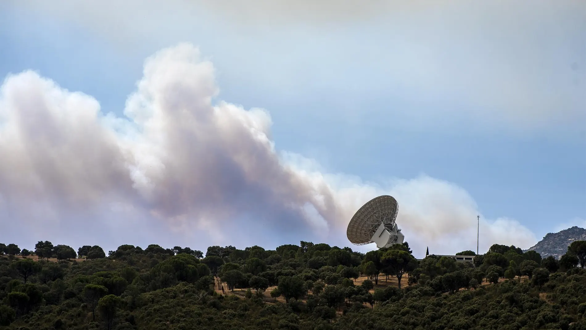 La NASA evaluará los daños por los incendios en su complejo de Robledo de Chavela (Madrid) "cuando sea seguro hacerlo"