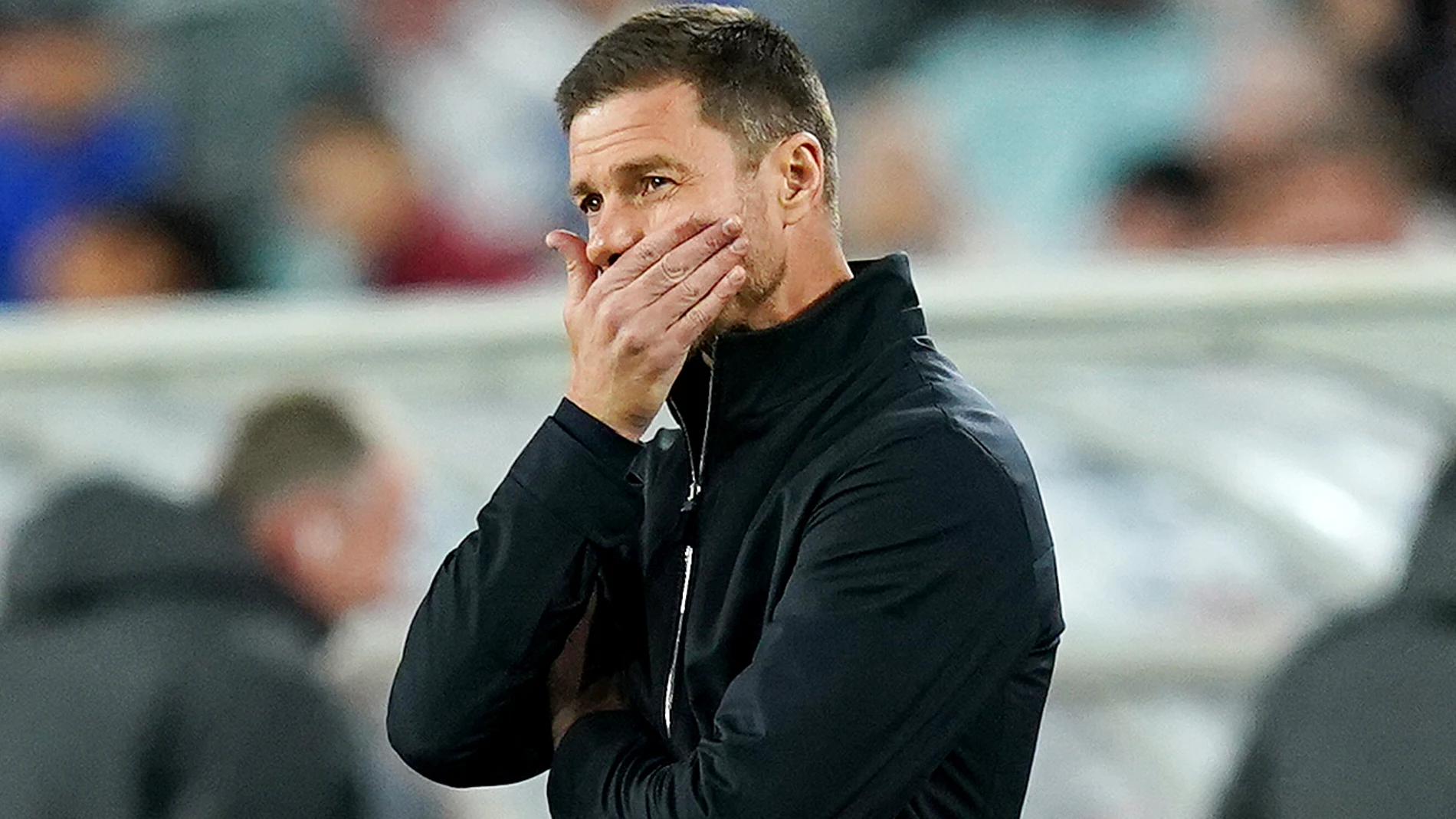 Photo: larazon.es 28 July 2026, Australia, Sydney: Chelsea manager Xabi Alonso reacts on the touchline during a pre-season friendly soccer