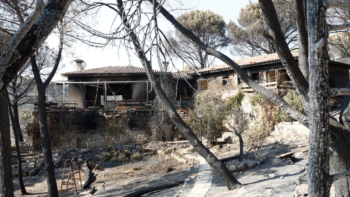 Hasta 1.580 viviendas afectadas por los incendios de Madrid y Ávila: su recuperación podría costar 157 millones