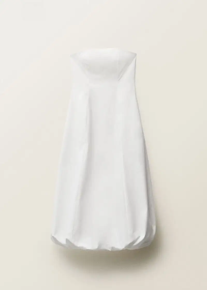 Vestido de escote palabra de honor.