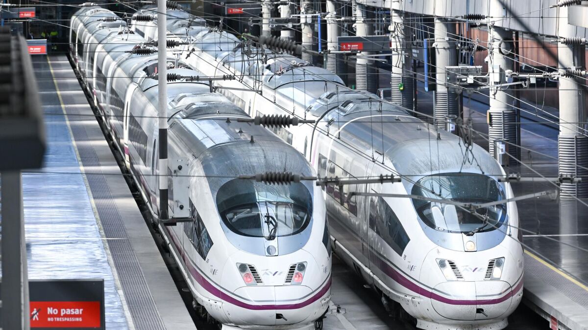 Renfe Clerk Fired for Stealing €2,000 in Delay Refunds