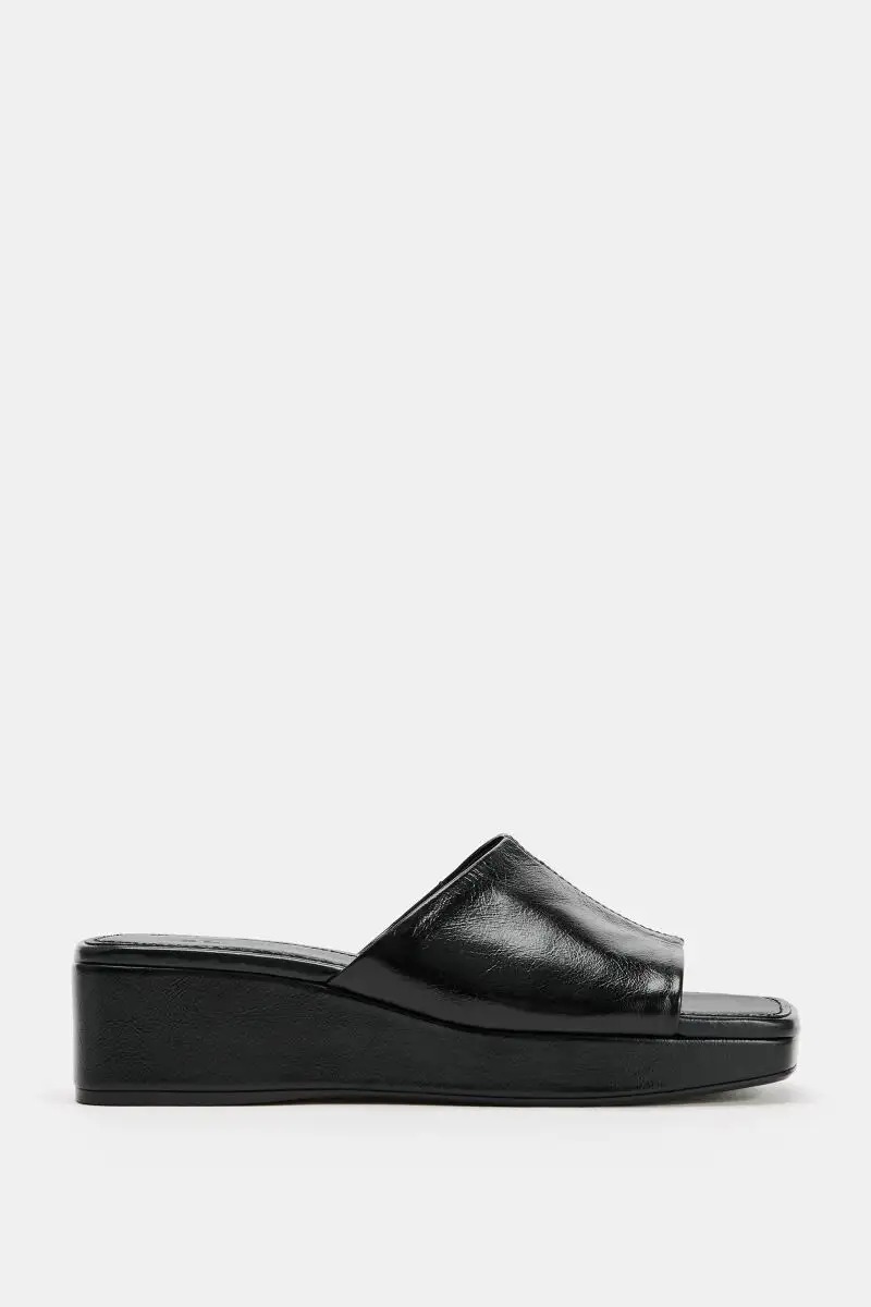 Sandalias de plataforma.