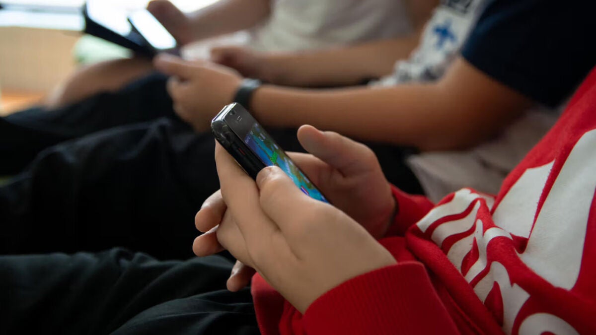 Owning a Smartphone Linked to Lower Reading Scores in Children