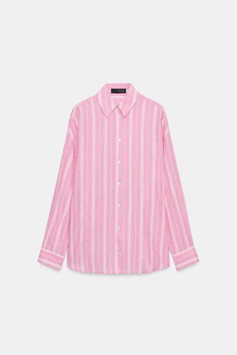 Camisa de rayas.