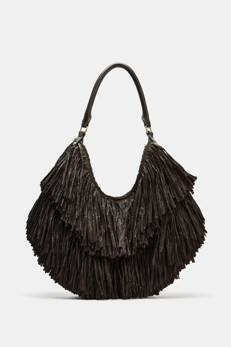 Bolso de flecos.
