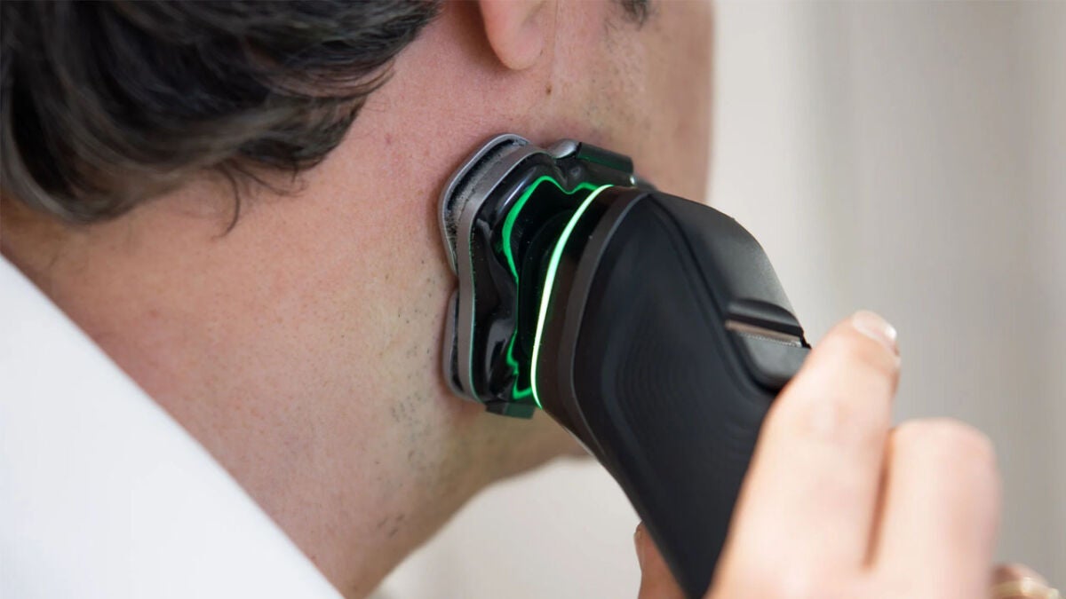 Amazon Cuts Price of Philips i9000 Prestige Shaver