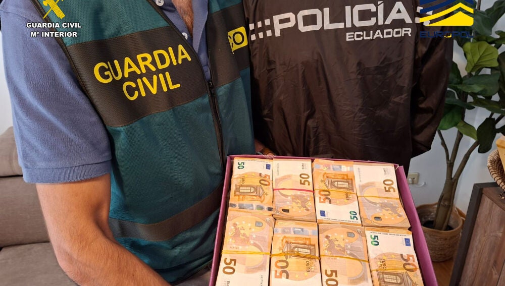 En los registros domiciliarios efectuados en Arnedo (La Rioja) se ha incautado un millón de euros en efectivo