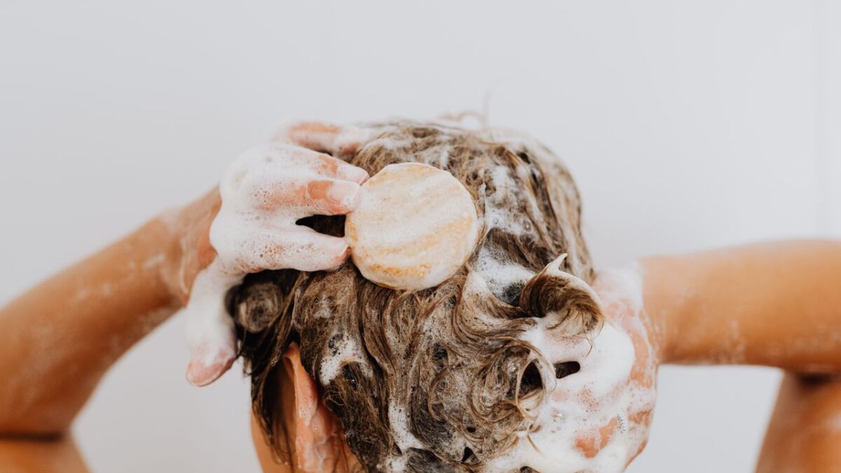 Shampoo does not cause hair loss, dermatologist says