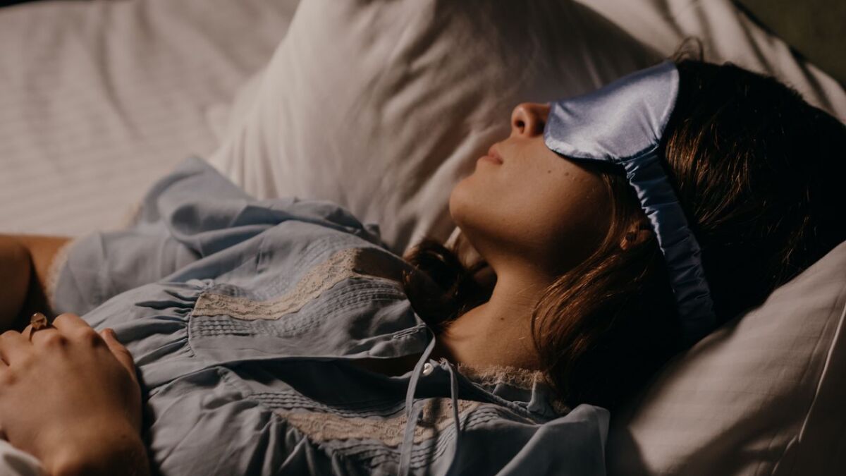 Sleep Mask Linked to Small Memory and Speed Boost