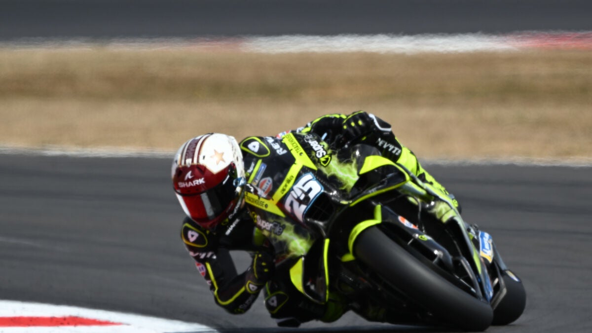 Raúl Fernández dominates British MotoGP as Márquez struggles
