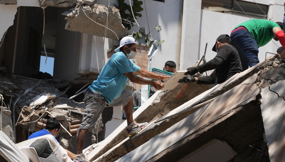 Colombia declara "desastre nacional" tras reportar al menos 71 muertos por el terremoto