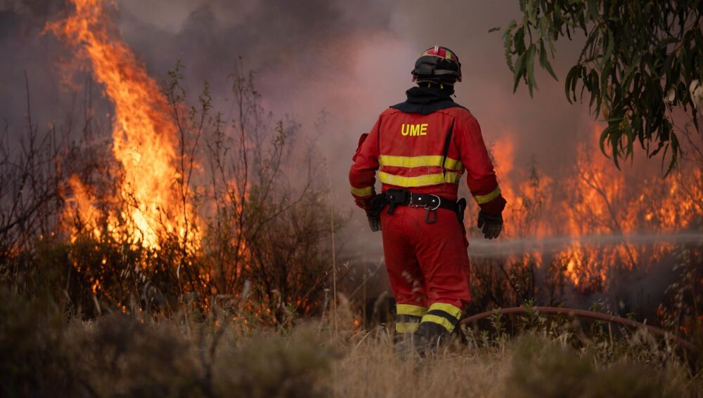 Huelva.- Moreno pide "cautela y prudencia" ante el incendio de Niebla aunque ve "un paso esperanzador" en su evolución
