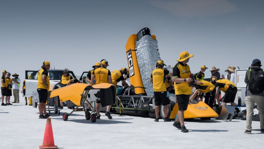 El equipo de Andy Green trabajando en el JCB Hydromax.