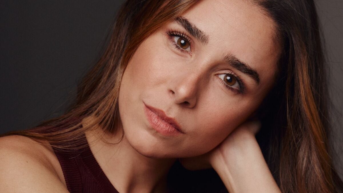 Candela Serrat Stars in New Barcelona Play 53 Domingos