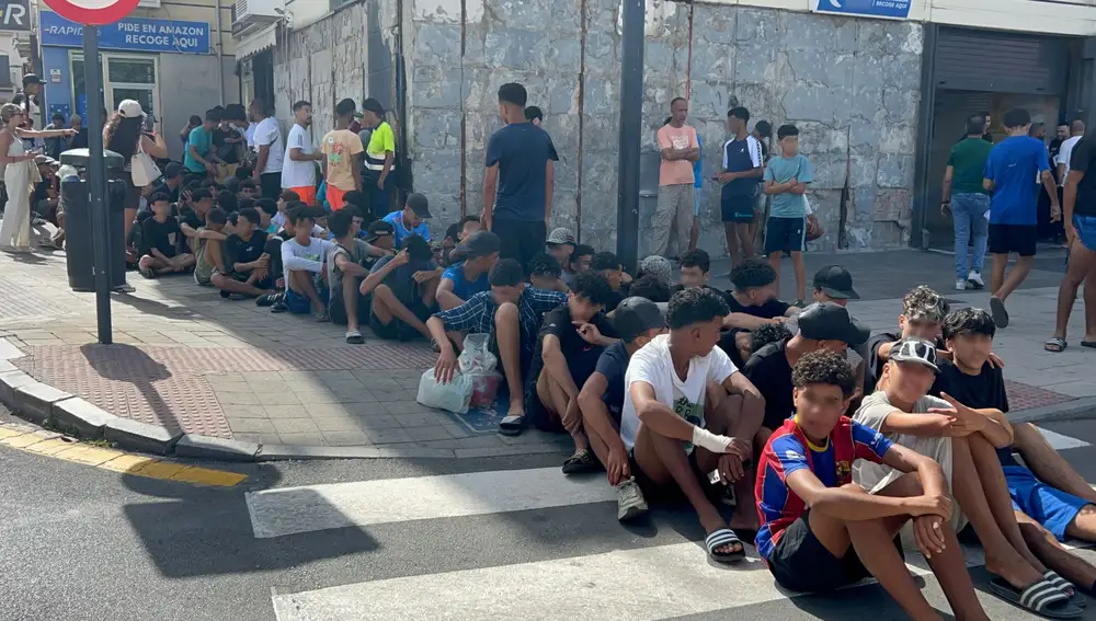 La Fiscal de Menores se alinea con el Gobierno y se opone a su expulsión de Ceuta