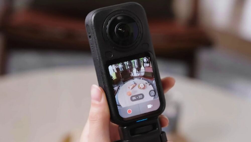 Insta360 X6