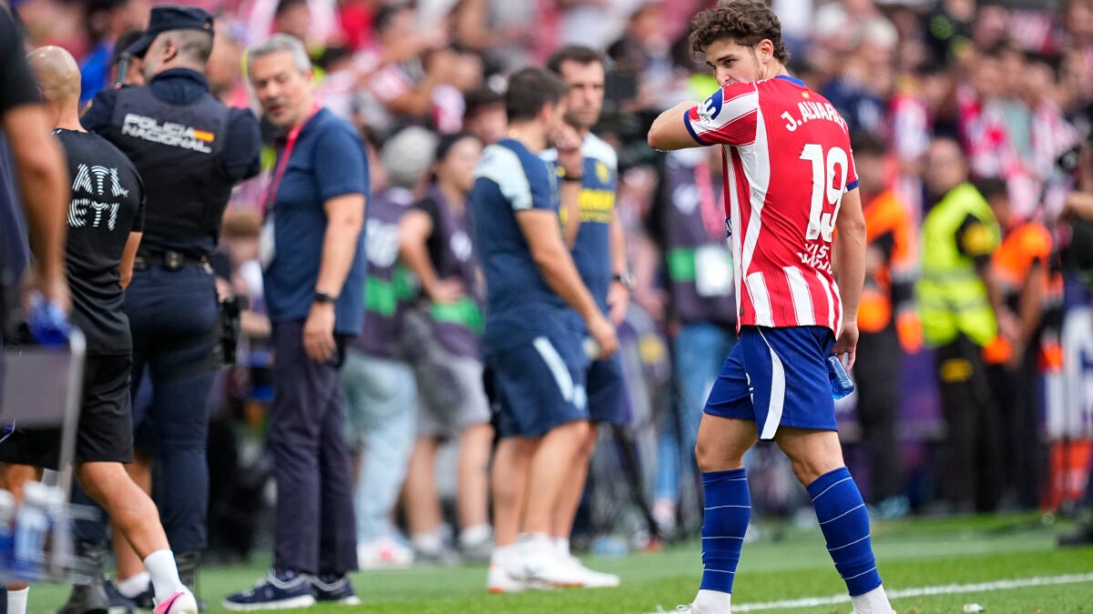Julian Alvarez sent to dressing room after Atletico draw