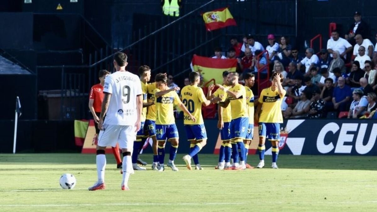 UD Las Palmas Beats Ceuta 2-0 in Protest Match