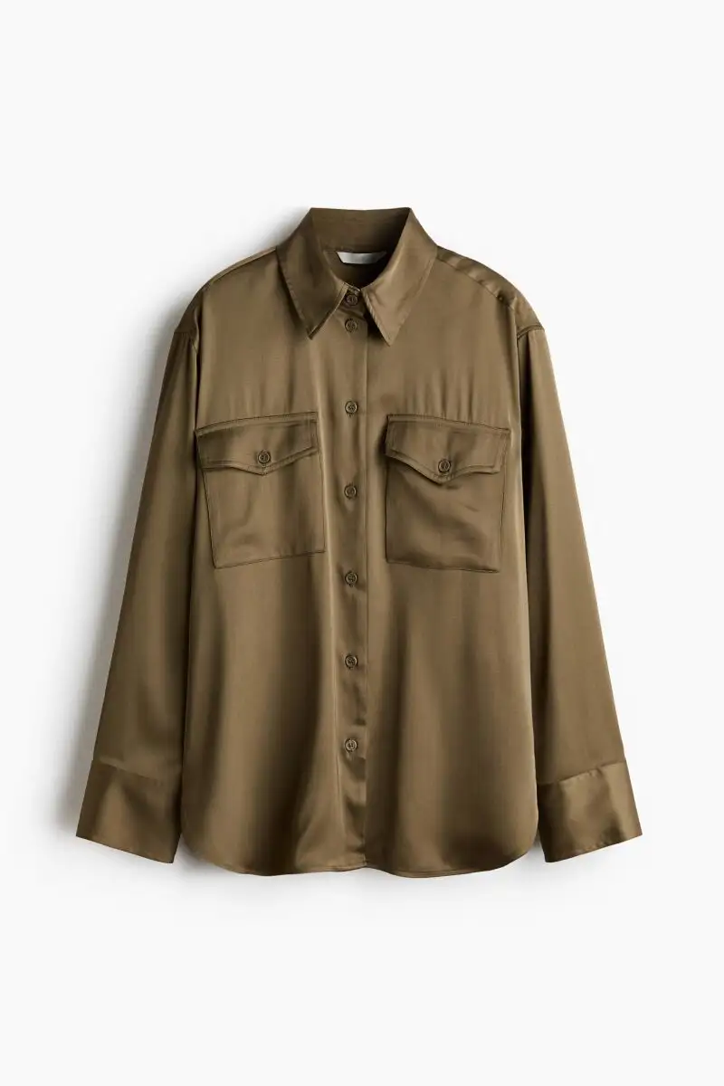 Camisa satinada.