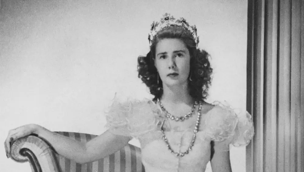 Cayetana Fitz-James Stuart, 18.ª duquesa de Alba (entonces 12.ª duquesa de Montoro), alrededor de 1947