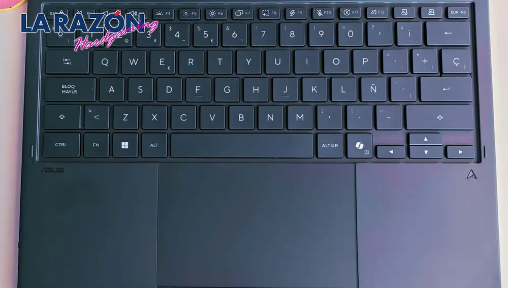 ASUS Zenbook DUO UX8407