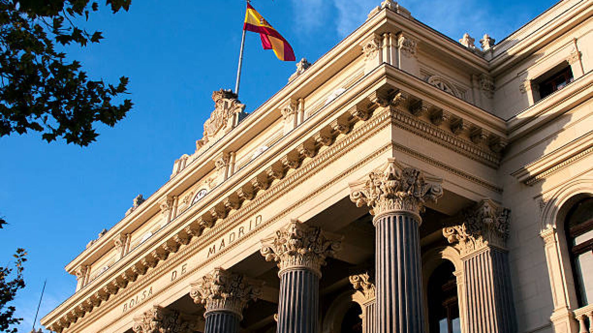 España pierde terreno frente a dos grandes economías: el FMI ya la sitúa fuera del top 12 mundial