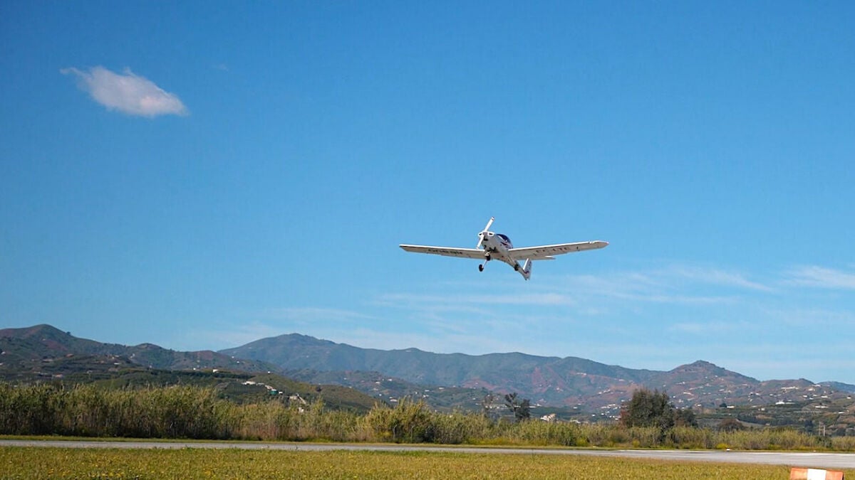 EE UU logra volar más de cuatro horas sobre el océano sin GPS: sensores cuánticos de Honeywell leen el campo magnético de la Tierra y mejoran la precisión un 89%