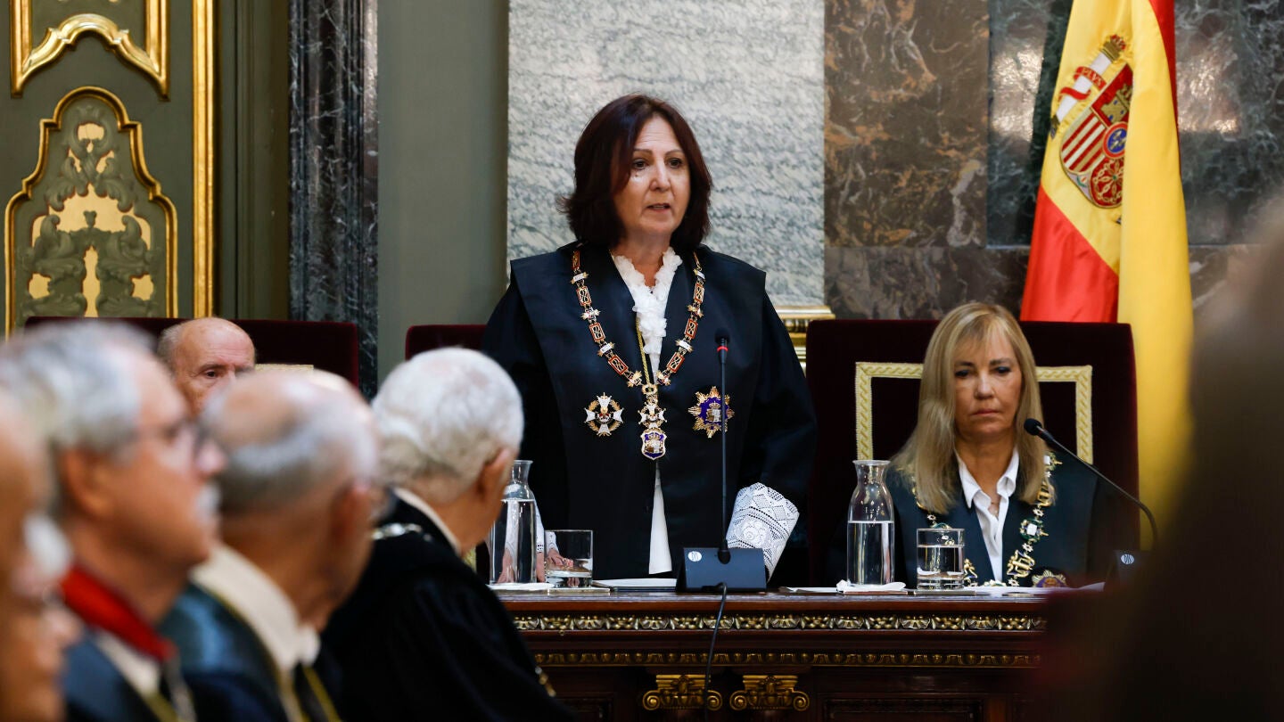 MADRID, 10/09/2026.- La presidenta del Tribunal Supremo y del Consejo General del Poder Judicial, Isabel Perelló (d), y la fiscal general del Estado, Teresa Peramato, durante el acto de apertura del Año Judicial, en el Tribunal Supremo este jueves.-EFE/ J.J.Guillén POOL