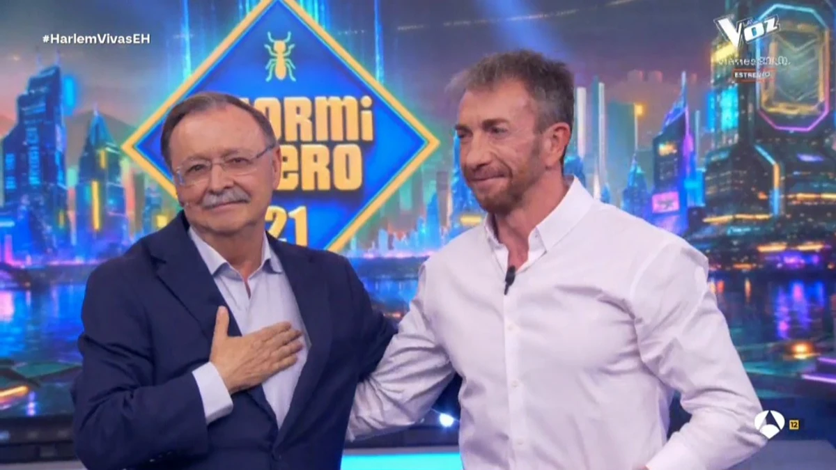 El presidente de Ceuta, Juan Vivas, junto a Pablo Motos en 'El Hormiguero'