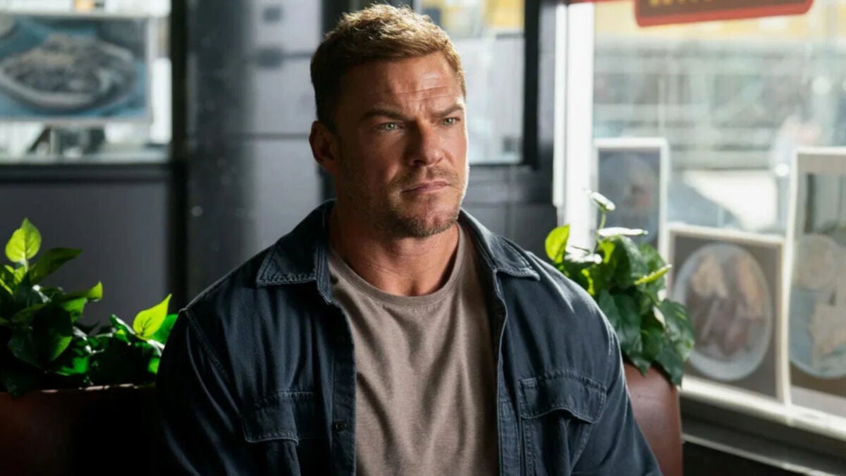 Alan Ritchson says election halted favorite Reacher book