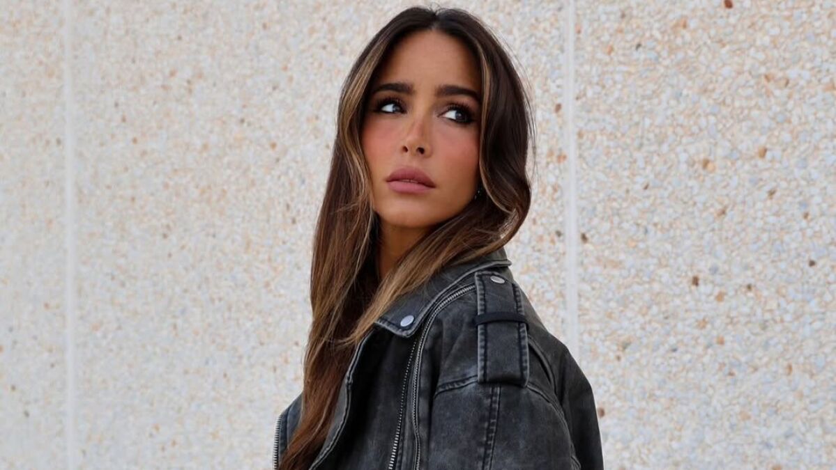 Rocío Osorno selects lime green Zara leather jacket
