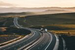 &iquest;Qu&eacute; significan los cinco cuadrados pintados en la carretera y para que sirven? La DGT lo aclara