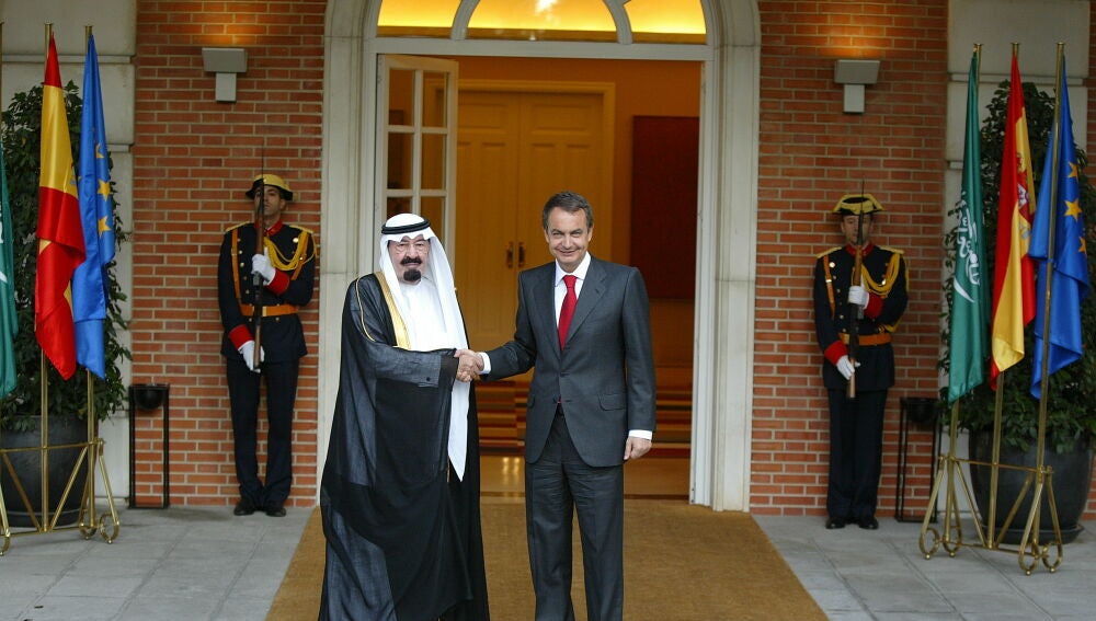Archivo (2007): José Luis Rodríguez Zapatero recibe en La Moncloa al rey de Arabia Saudí · Foto: La Razón