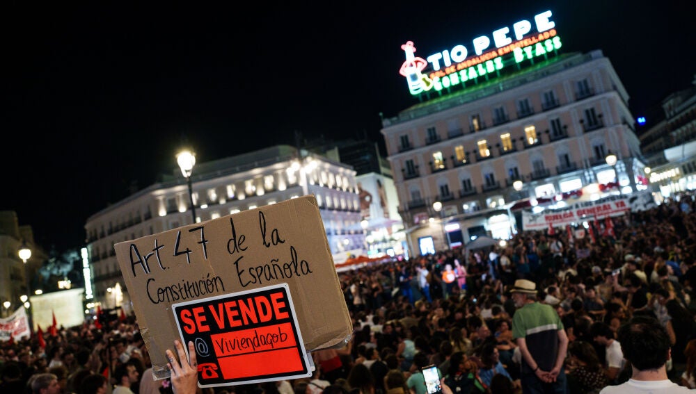 Manifestación en repulsa por el desahucio de Maricarmen Abascal (Madrid)