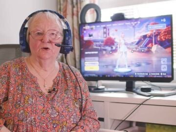 Una abuela de 78 años es reconocida por Guinness World Records como la streamer de Fortnite más longeva del mundo