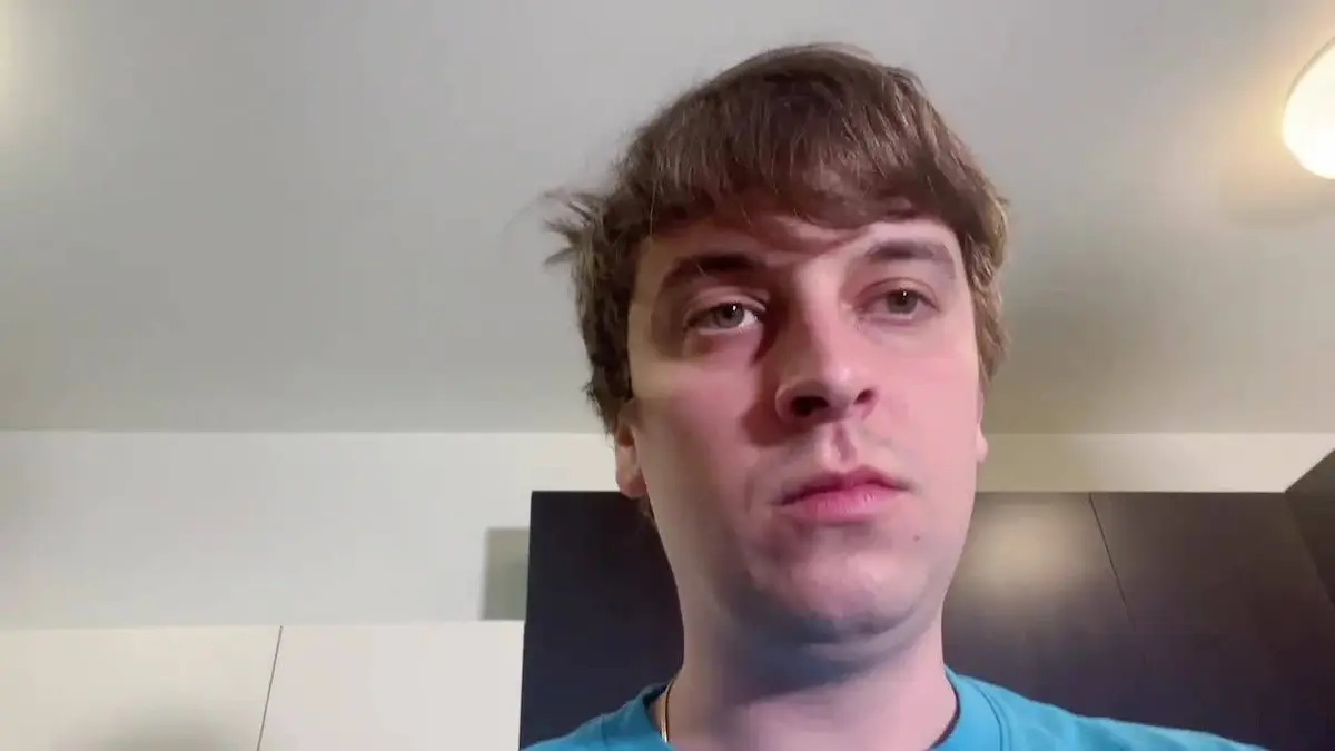 Un streamer que transportaba 200.000 dólares en cartas de Pokémon es víctima de 'swatting' por parte de un acosador