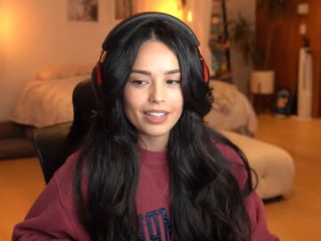 Una streamer anuncia un descanso después de enterarse en directo del fallecimiento de su sobrino