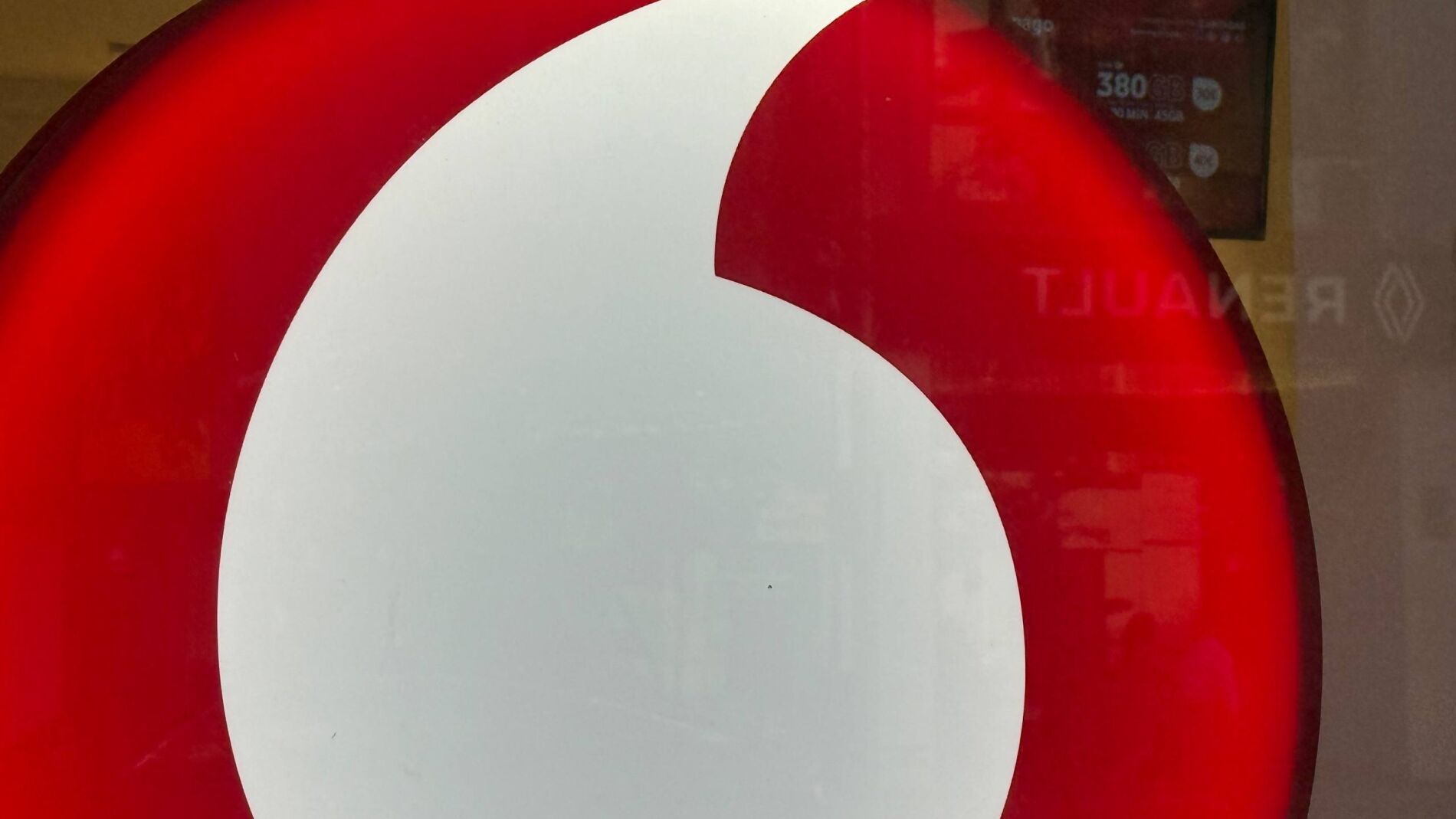 Doce facturas más baratas: Vodafone recorta 120 euros el primer año de ...