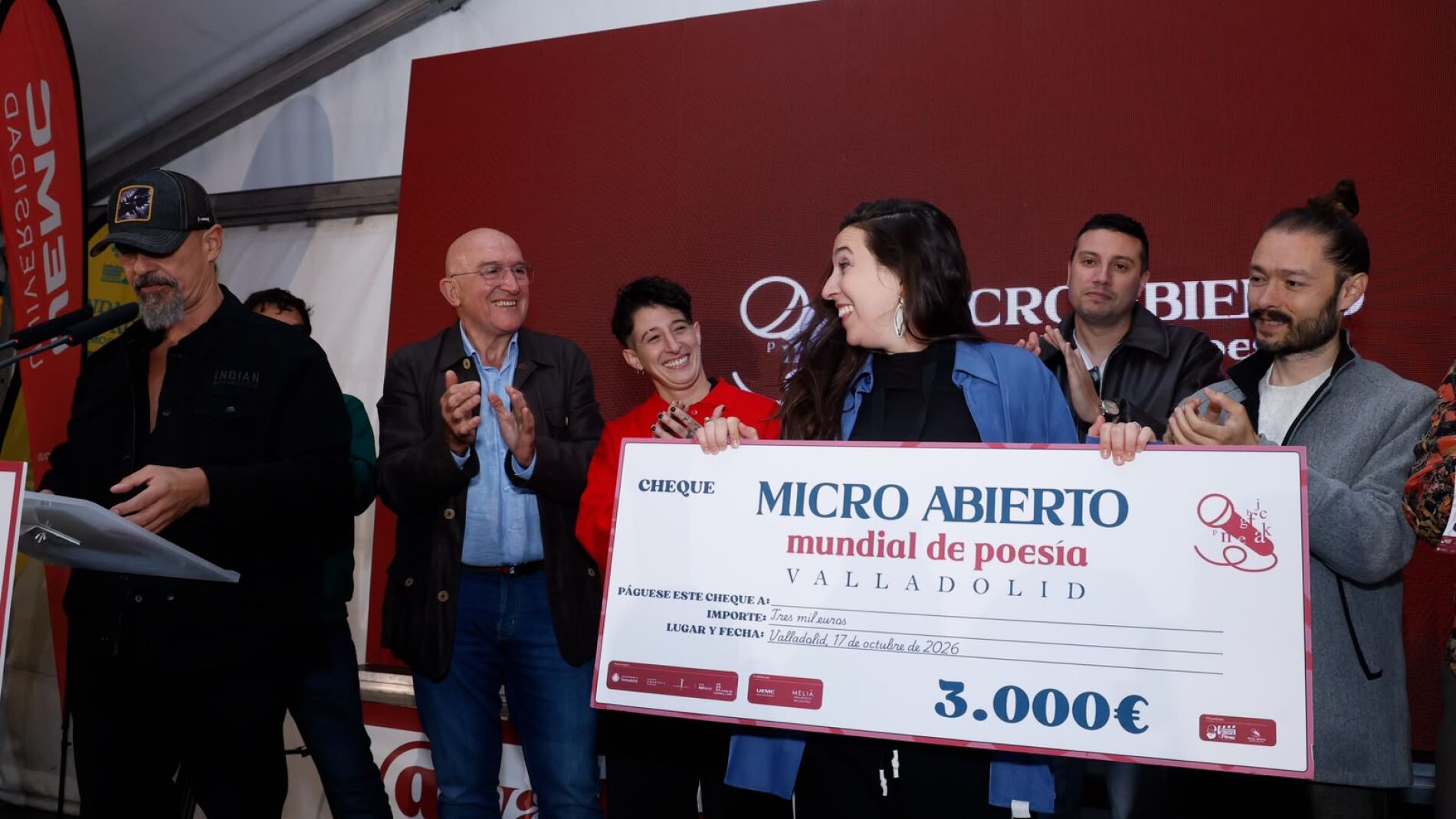 Cristina Indira, ganadora del II Mundial de Micro Abierto de Poesía de Valladolid