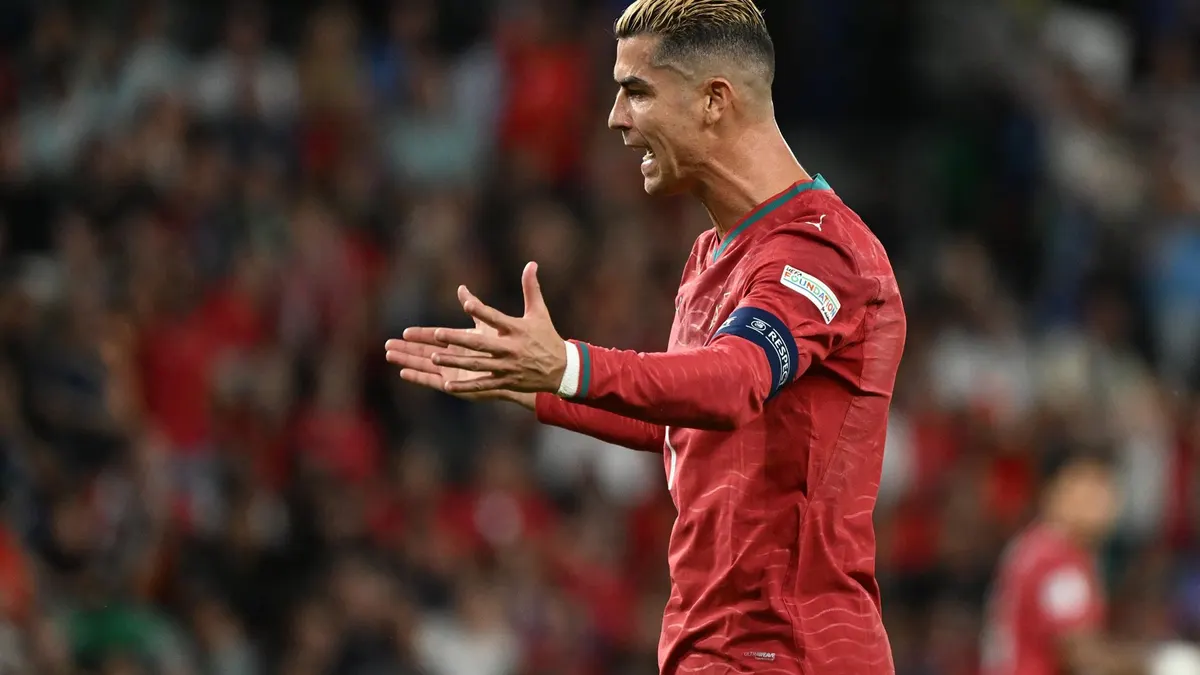 Fútbol.- Cristiano Ronaldo, sancionado con 30 días y 255 euros de multa por dejar la concentración de la selección