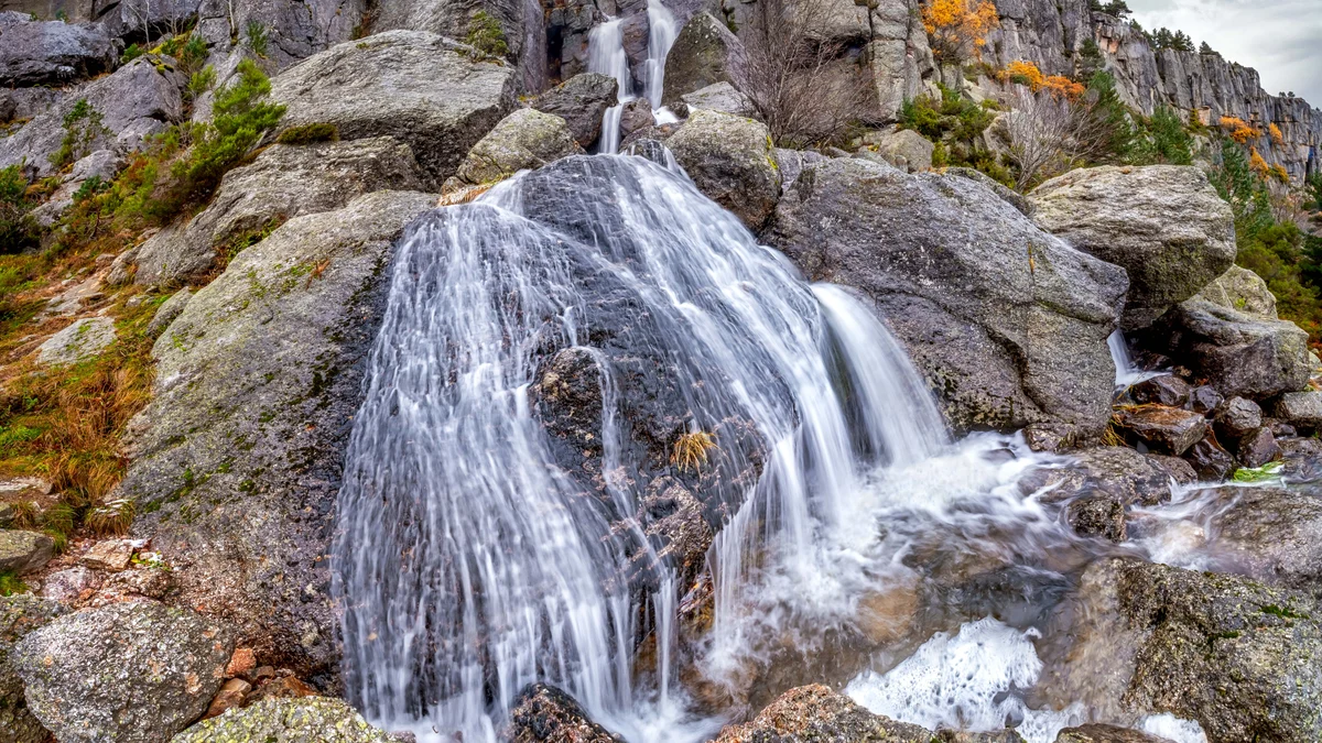 La cascada de la Laguna Negra es un rincón espectacular