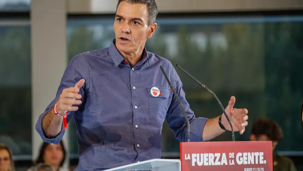 Acto de precampaña del PSOE en Burgos BURGOS, 21/10/2026.- El secretario general del PSOE y presidente del Gobierno, Pedro Sánchez, participa en un acto de precampaña celebrado este miércoles en Burgos. EFE/Santi Otero